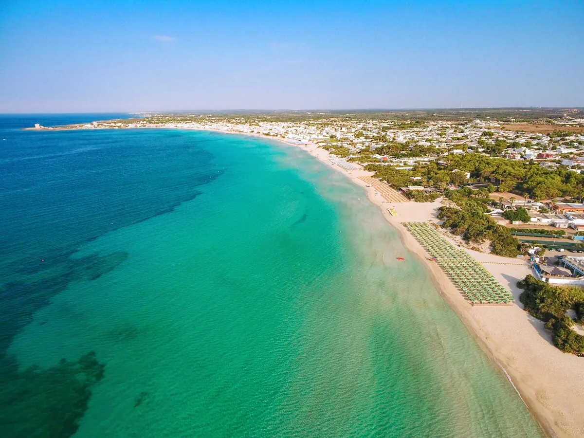 Il tratto di costa tra Torre Lapillo e Porto Cesareo visto dall'alto
